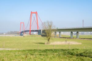 Oversteekplek van wolvin Naya - foto: Sandy Spaenhoven